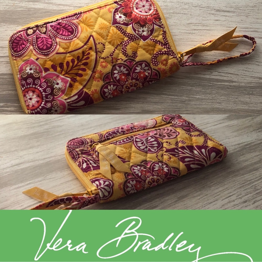 🚨SOLD🚨Vera Bradley Large Clutch, Wallet. - Picture 1 of 8